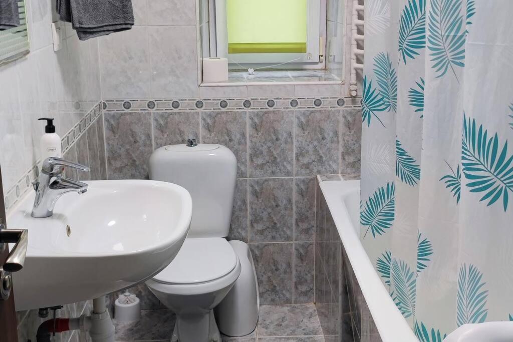 Two Room Apartment In A Prestigious Location ワルシャワ エクステリア 写真
