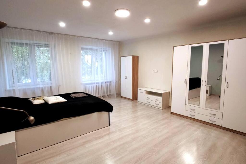 Two Room Apartment In A Prestigious Location ワルシャワ エクステリア 写真